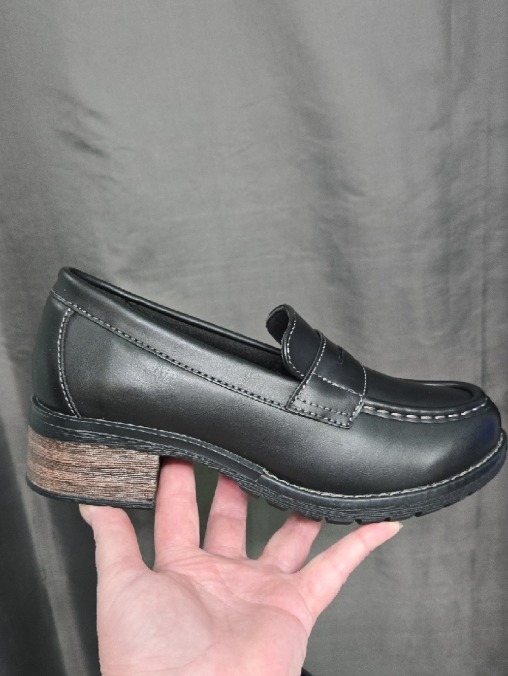 Eastland Black Leather Penny Loafers with Stacked Heel - Picture 9 of 11